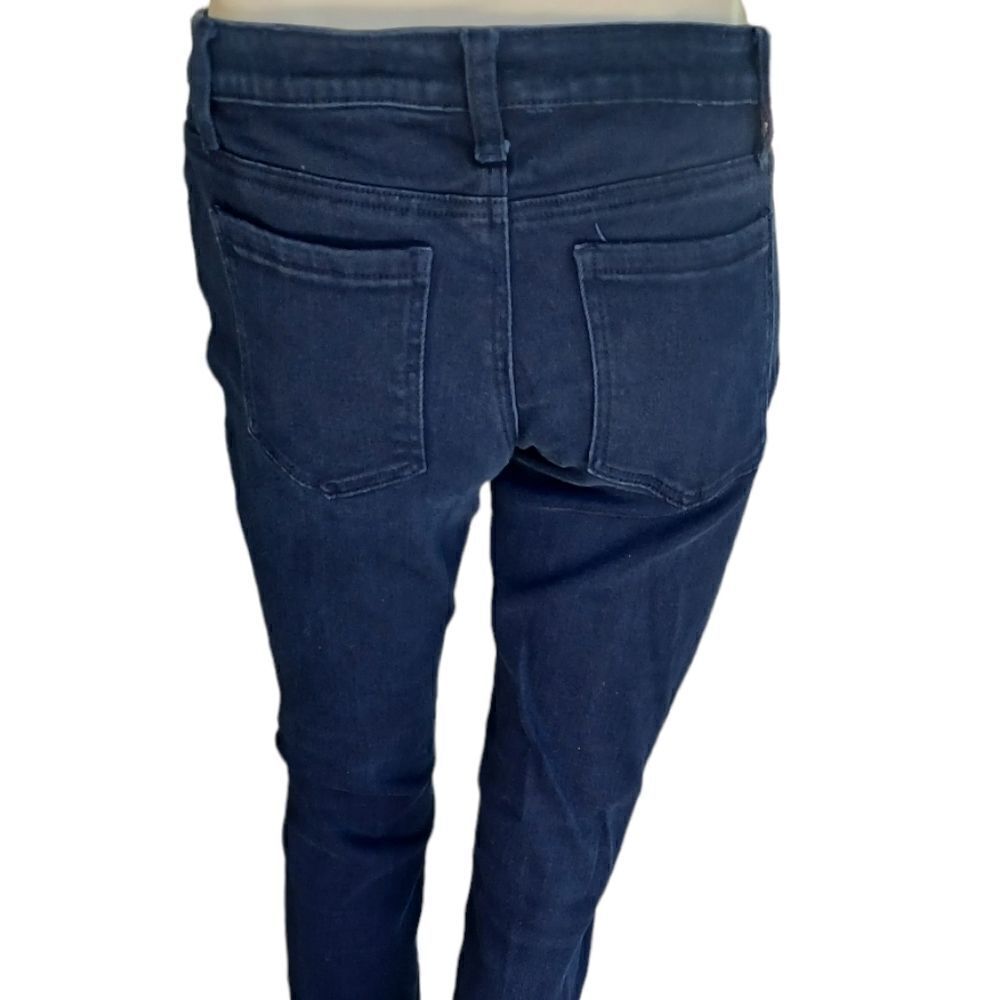 656224....Skinny Jeans Size 28
