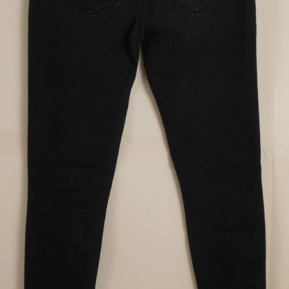 50526....Forever 21 Black Skinny Jeans Size 25
