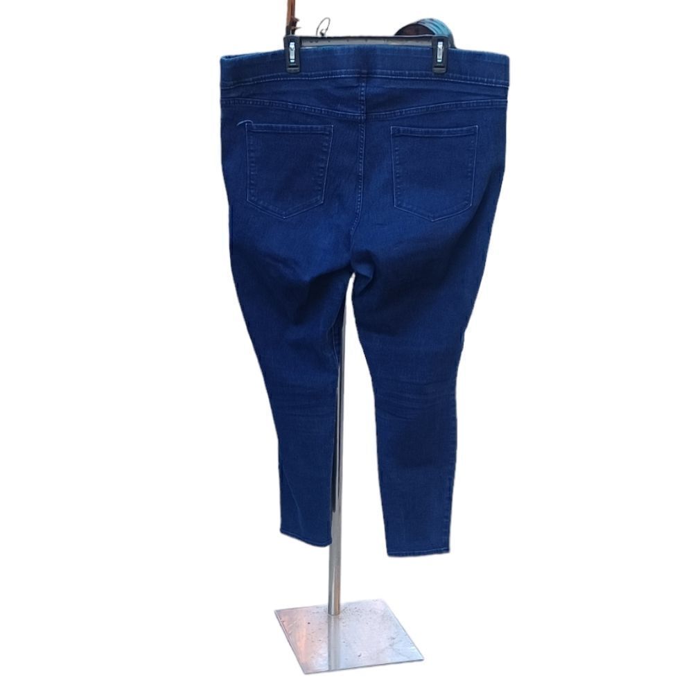 69594.....Old Navy Skinny Mid-Rise Pull-On Jeans Size 20, W40" 27"Inseam 12"Rise