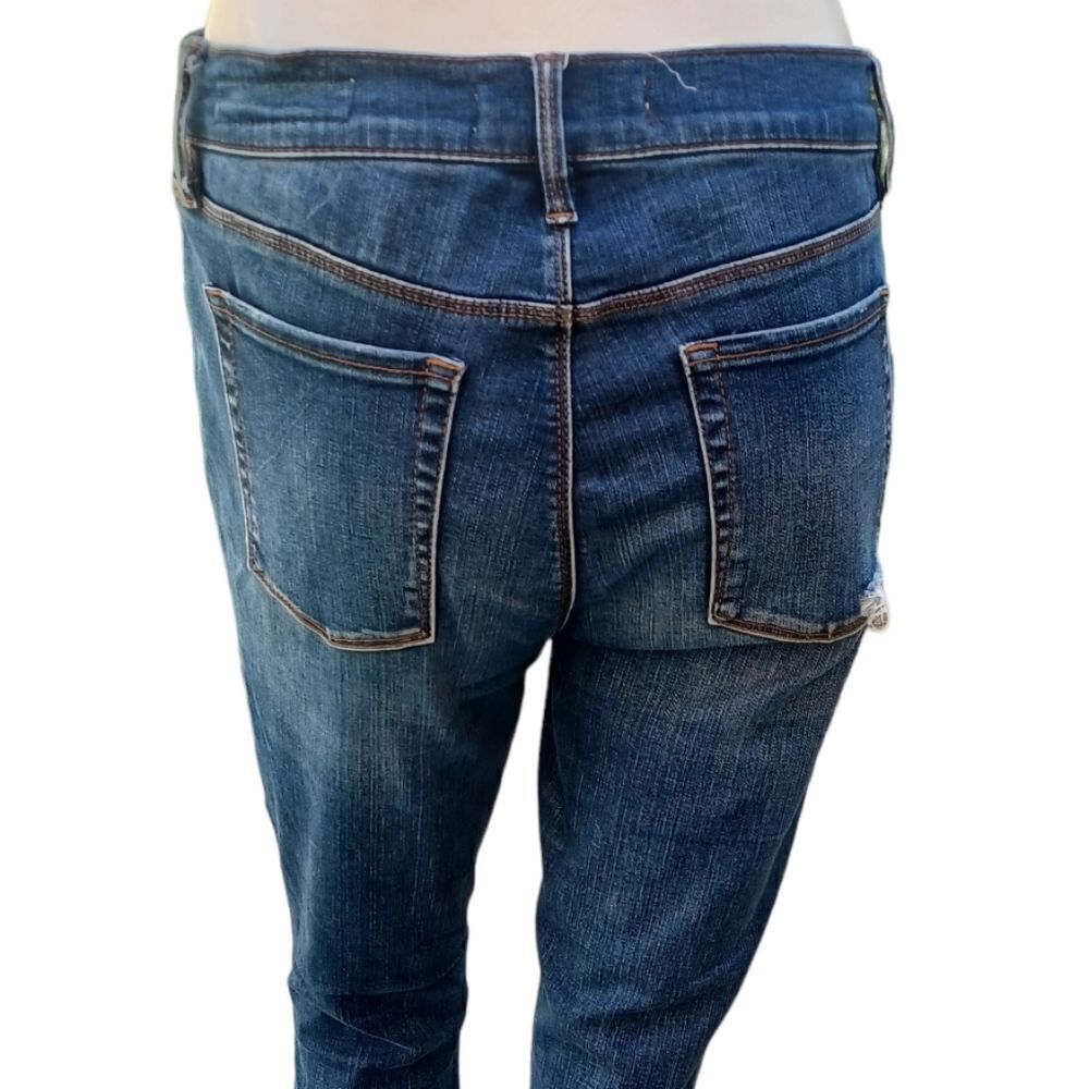 640239...Bullhead Jegging Jeans Size 28, 26" Inseam 9" Rise
