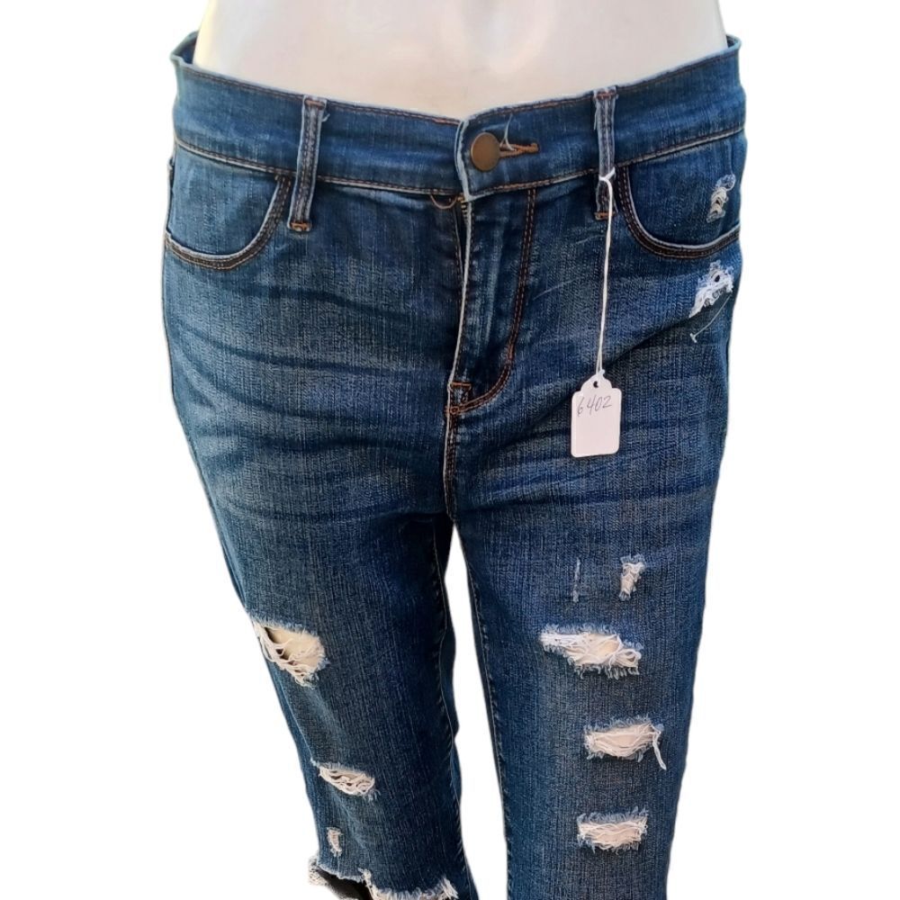 640239...Bullhead Jegging Jeans Size 28, 26" Inseam 9" Rise