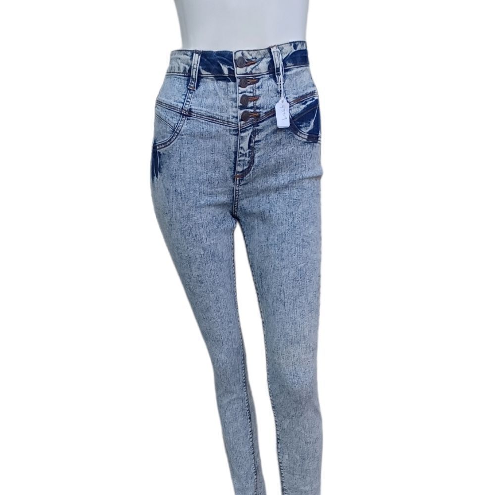 43397...Cello Skinny Jeans Size 3,  W25"  30"Inseam  10 1/2"Rise