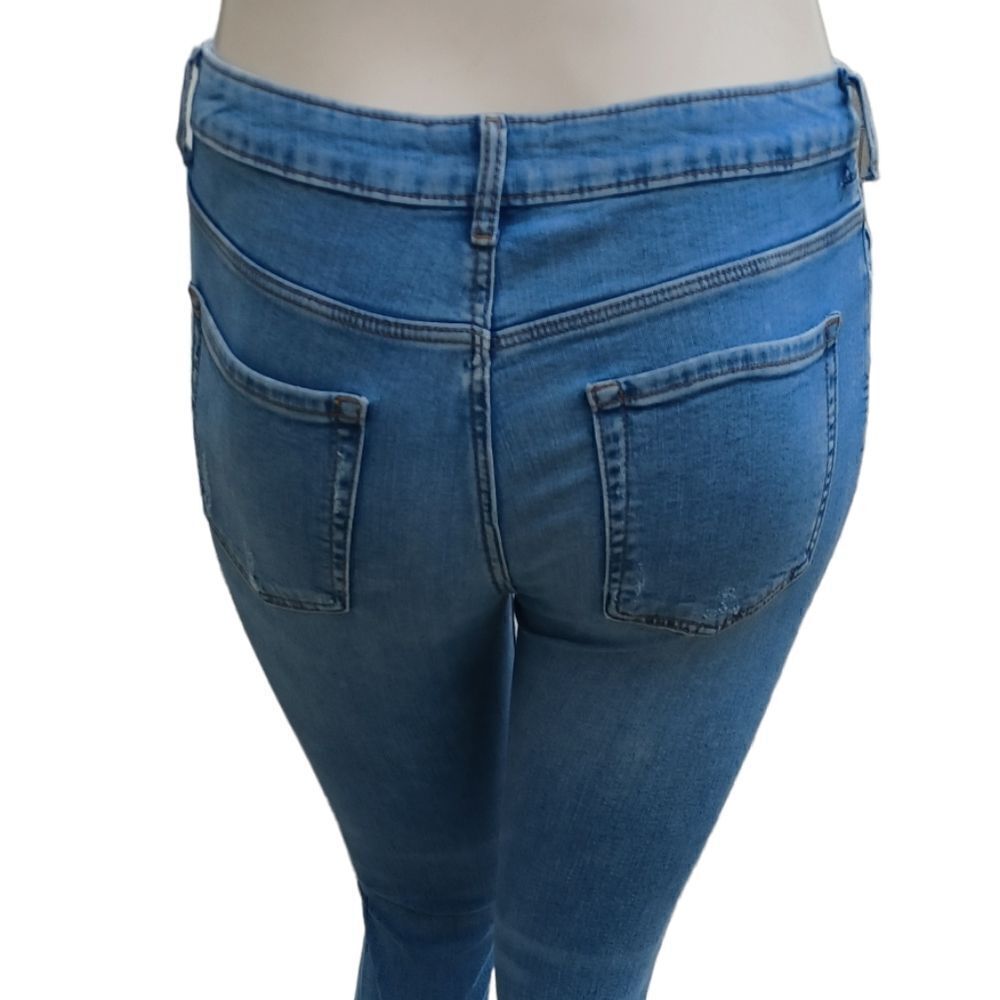 65069...Forever 21 Skinny Jeans Size 28