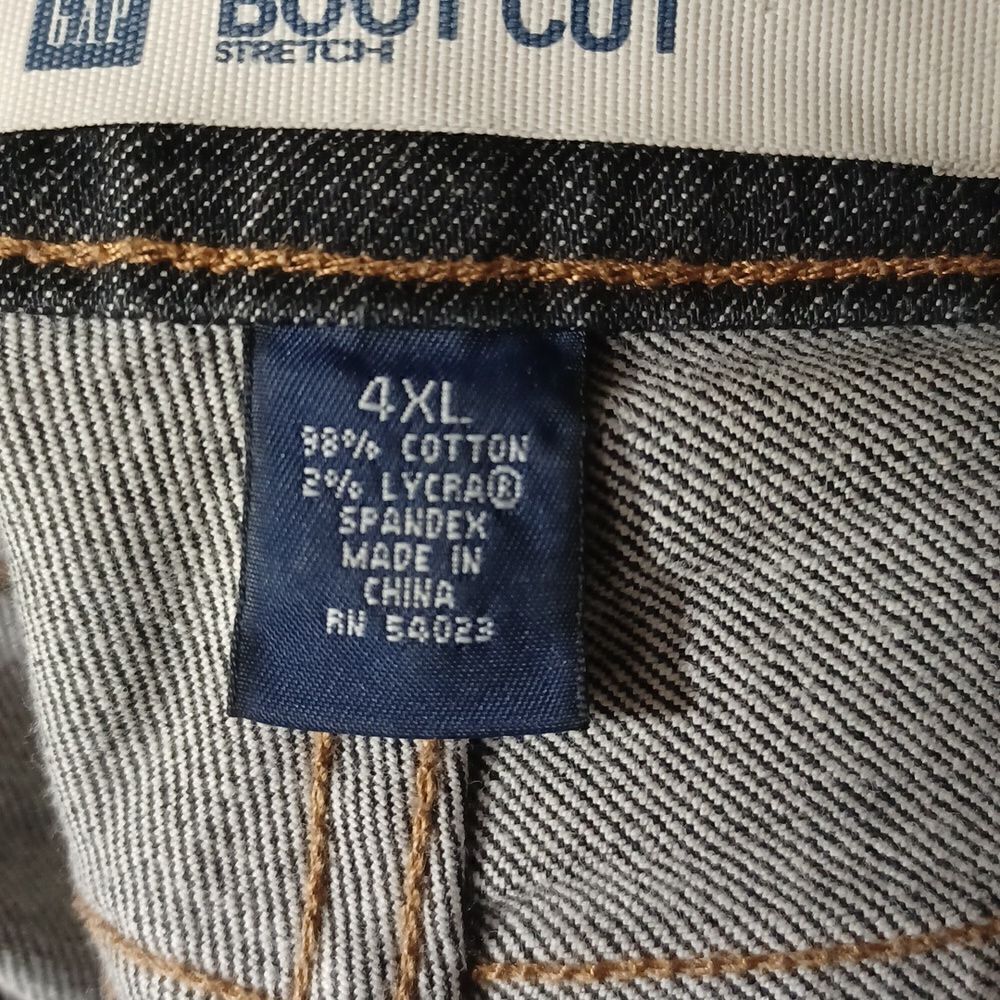448910...Gap Black Bootcut Jeans Size 4XL, 8" Rise 30" Inseam