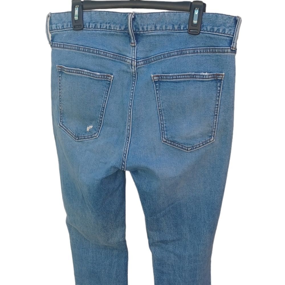 657632....Old Navy Men's Slim Straight leg Jeans Size 34X32, 10"Rise