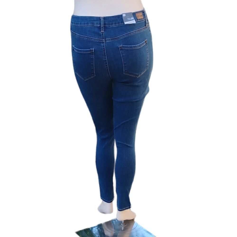 618827...RSQ Skinny Jeans Multiple Sizes available, 10"Rise