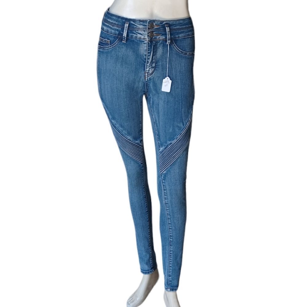 669844.....Chiole Skinny Jeans Size 3, W24" 29" Inseam 9"Rise