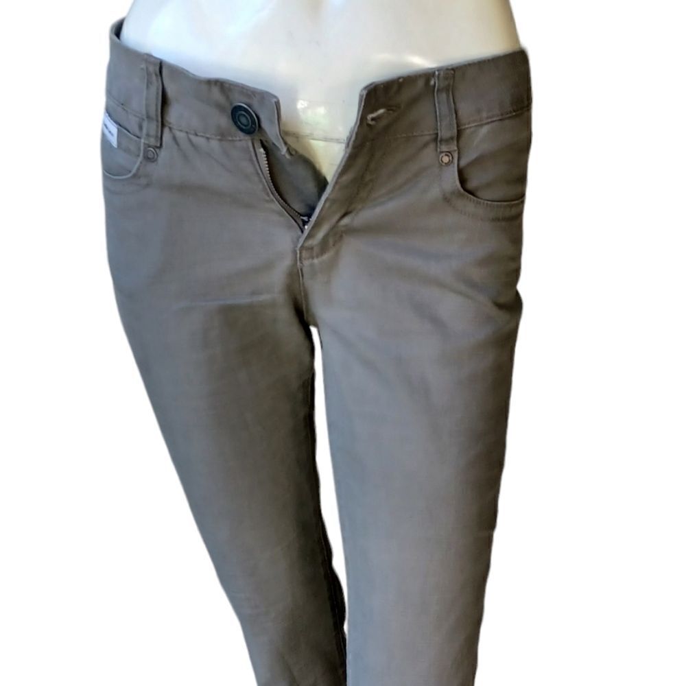 69684...Calvin Klein Straight Leg Jeans Size  W27 L32, 7" Rise