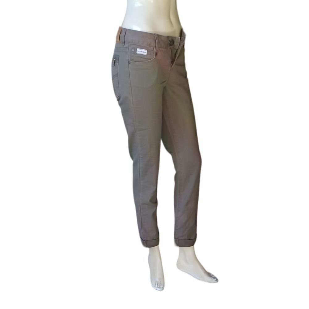 69684...Calvin Klein Straight Leg Jeans Size  W27 L32, 7" Rise