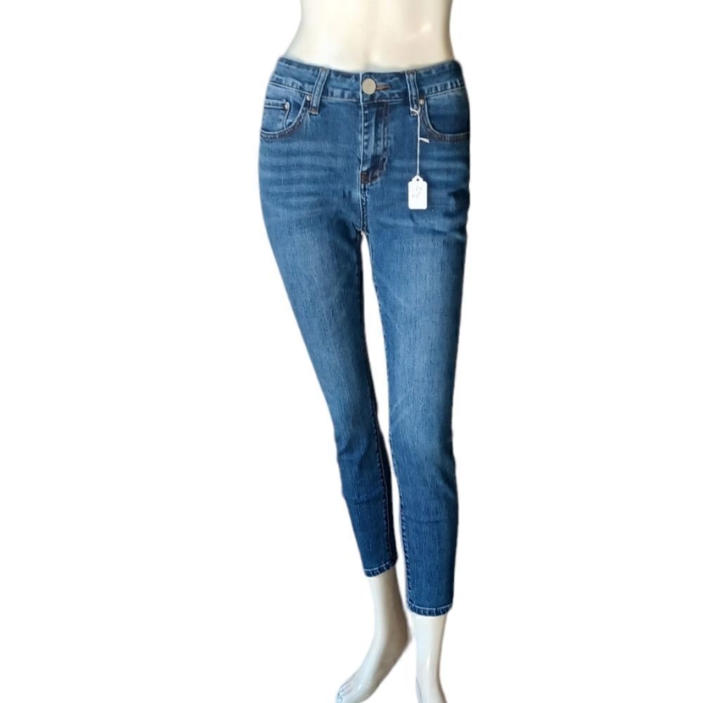 670444...Ashley Mason Skinny Jeans Size 7, 25" Inseam
