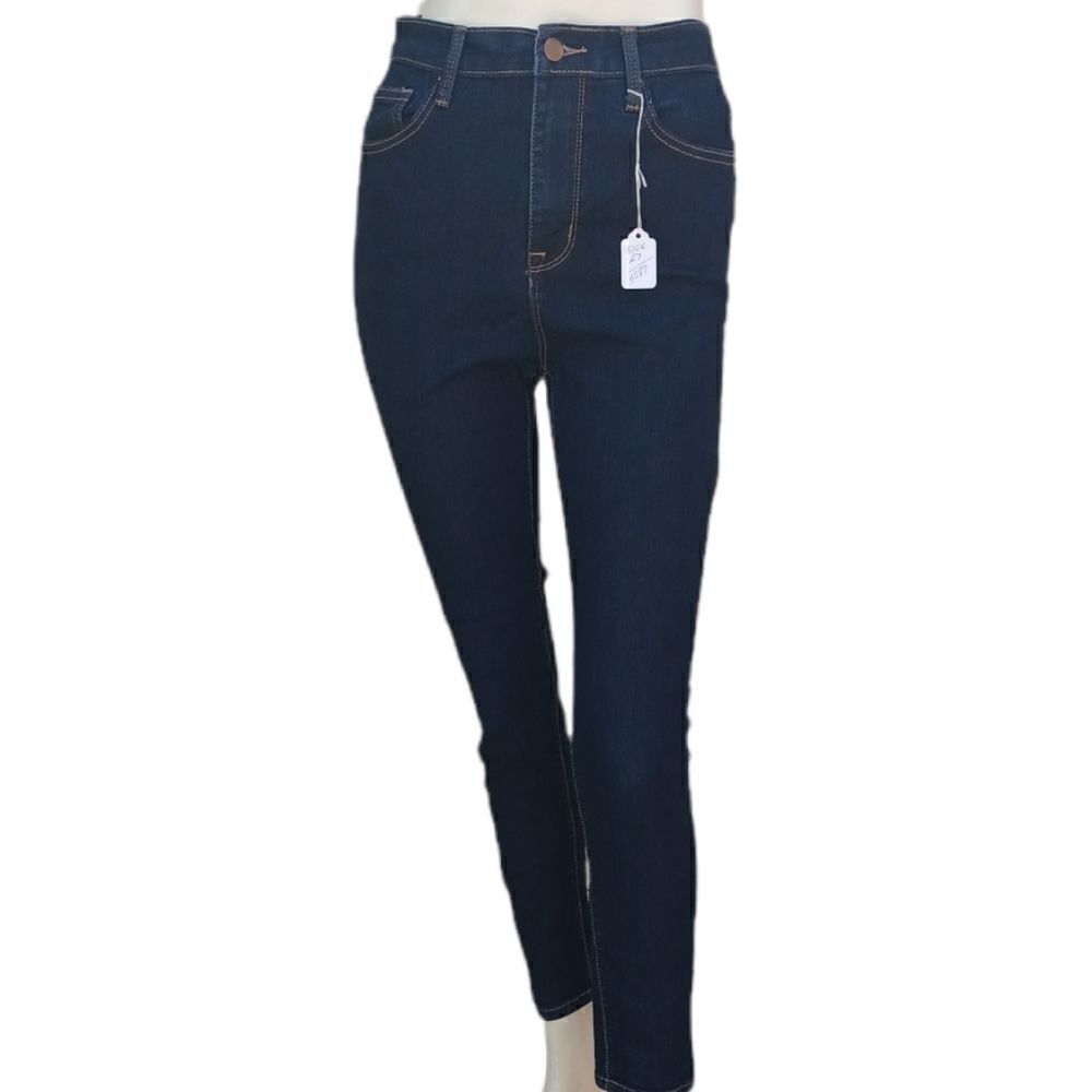 50876....Forever 21 Skinny Jeans Size 27