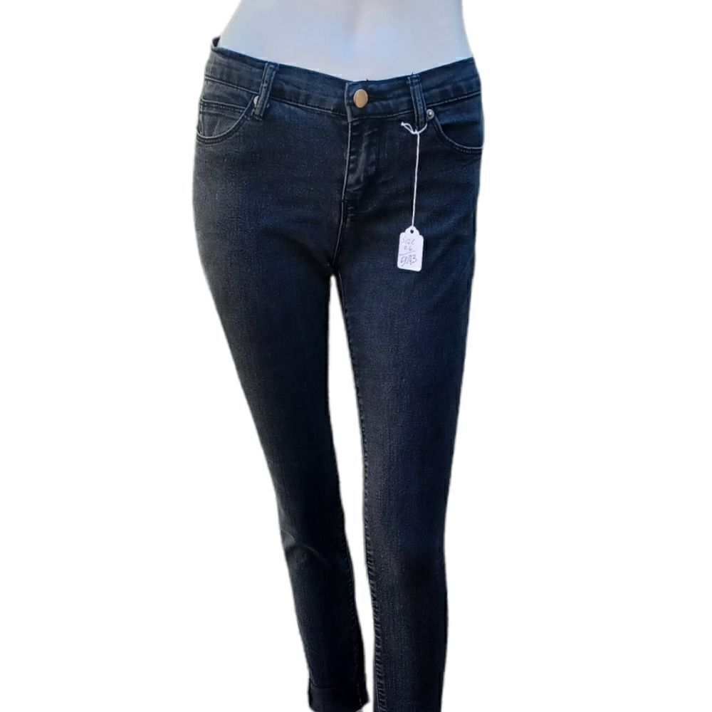 509325...Forever 21 Cuffed Jeans Size 26
