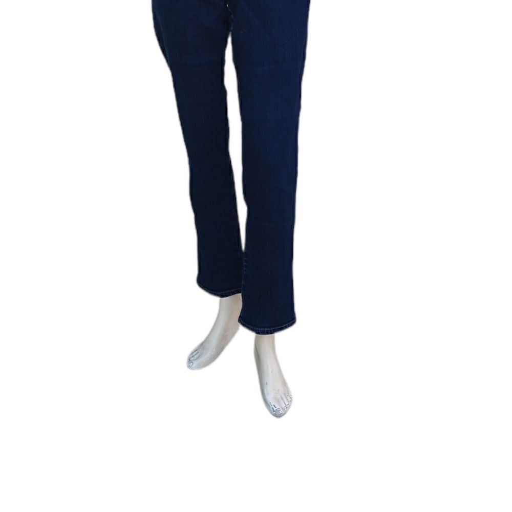 509611.....Gloria Vanderbilt Straight leg Jeans Size 10,  W30" 28"Inseam 11"Rise