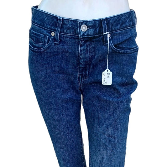 511915....Levi's Straight leg Jeans Size 8M