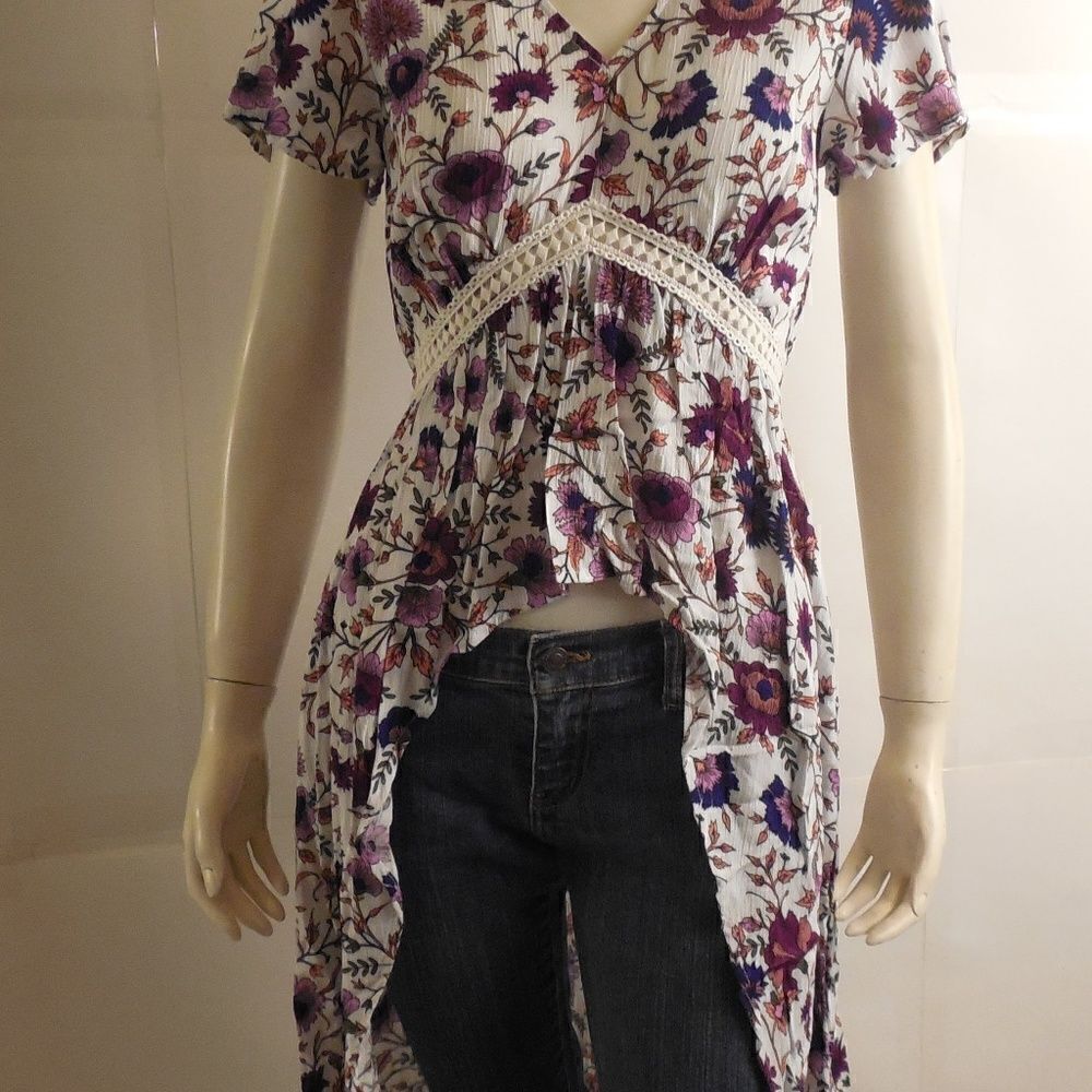 NWT -Floral Tunic Short Sleeve Top
