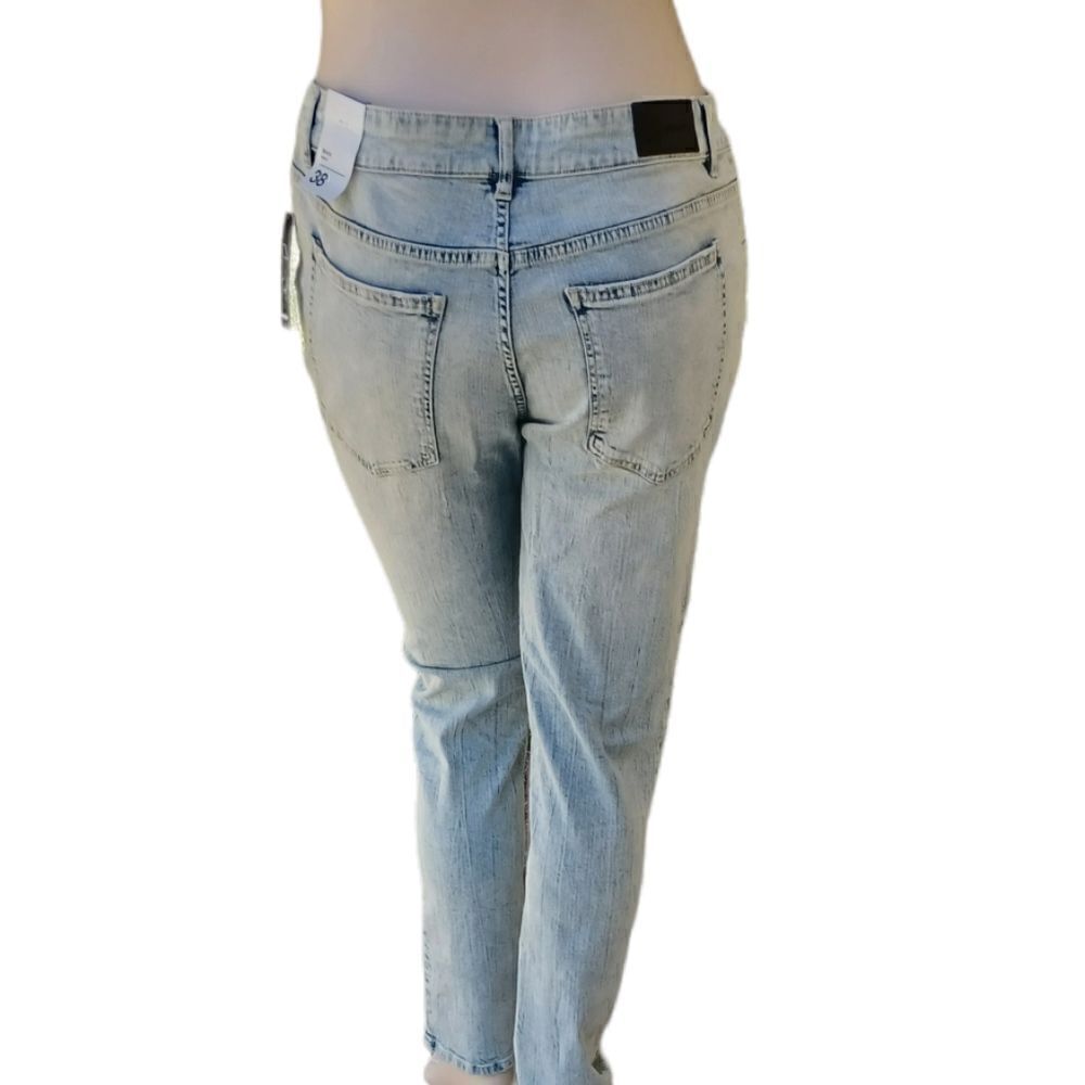541827....Original Use Skinny Jeans Size 38, 31"Inseam  11"Rise