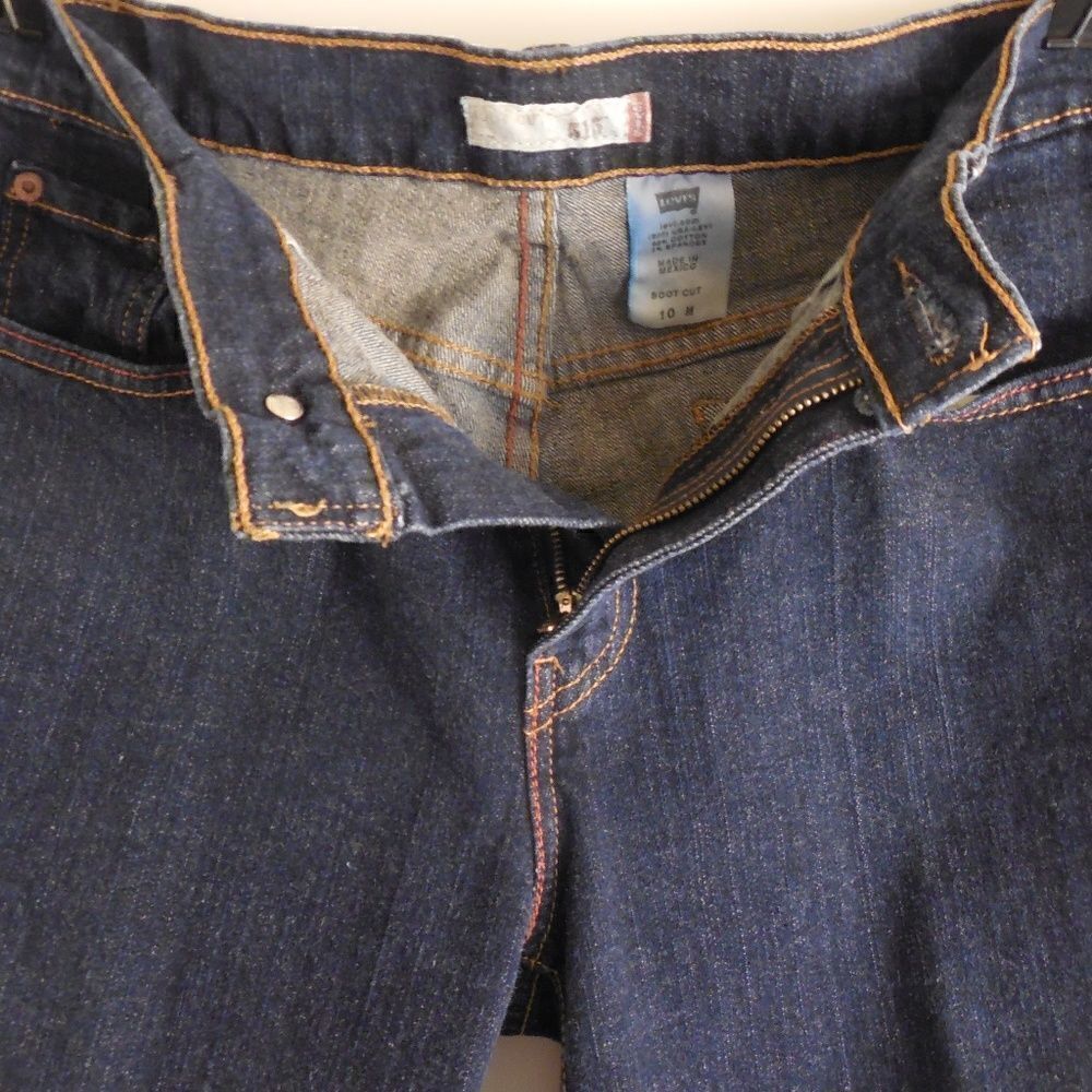 51688....Levi 515 Bootcut Jeans Size 10M