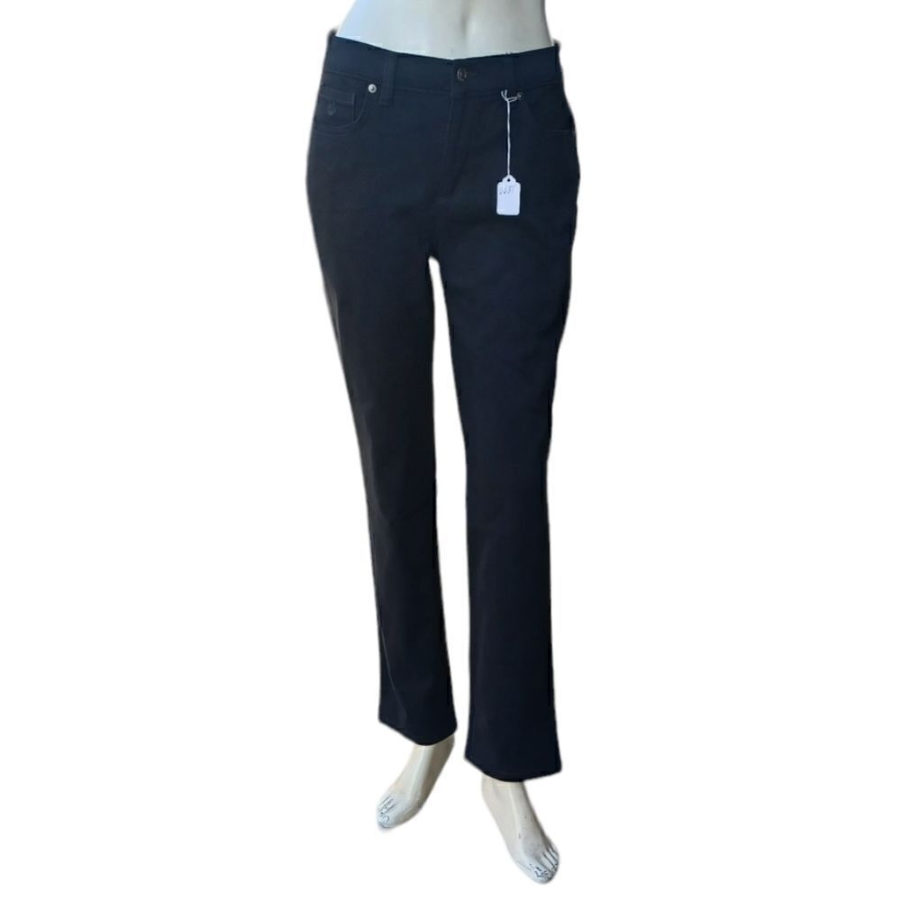 668143....Gloria Vanderbilt Straight leg Jeans Size 4, W28" 28"Inseam  9"Rise