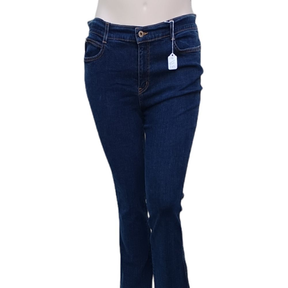 12467..Eunina Bootcut Jeans Size 3XL, W35" 30"Inseam   11"Rise