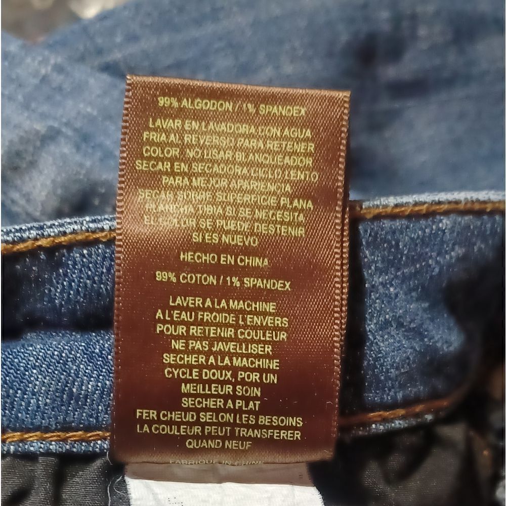 687845....Kut from the Kloth Crop Jeans Size 4, W28" 23"Insean 8"Rise