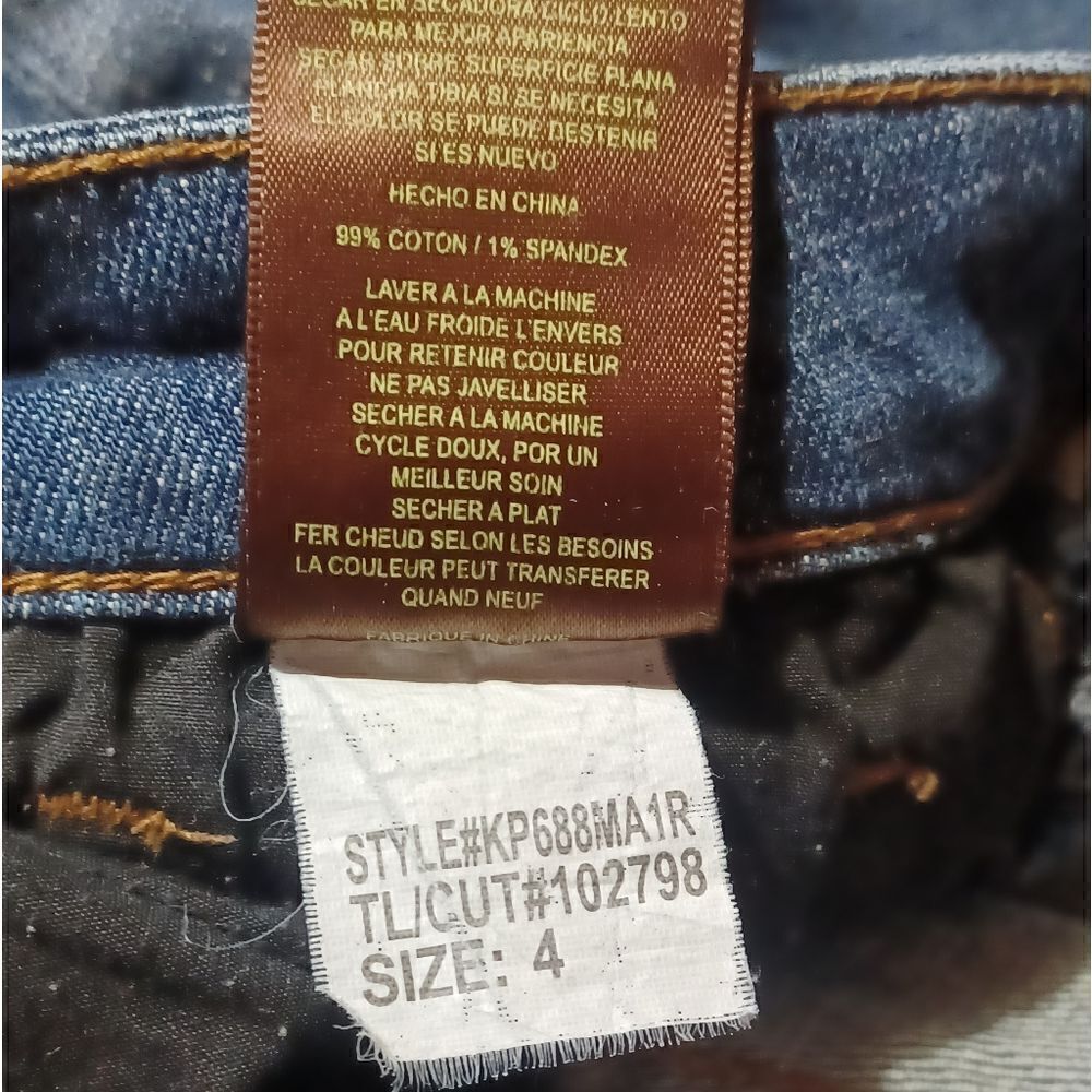 687845....Kut from the Kloth Crop Jeans Size 4, W28" 23"Insean 8"Rise