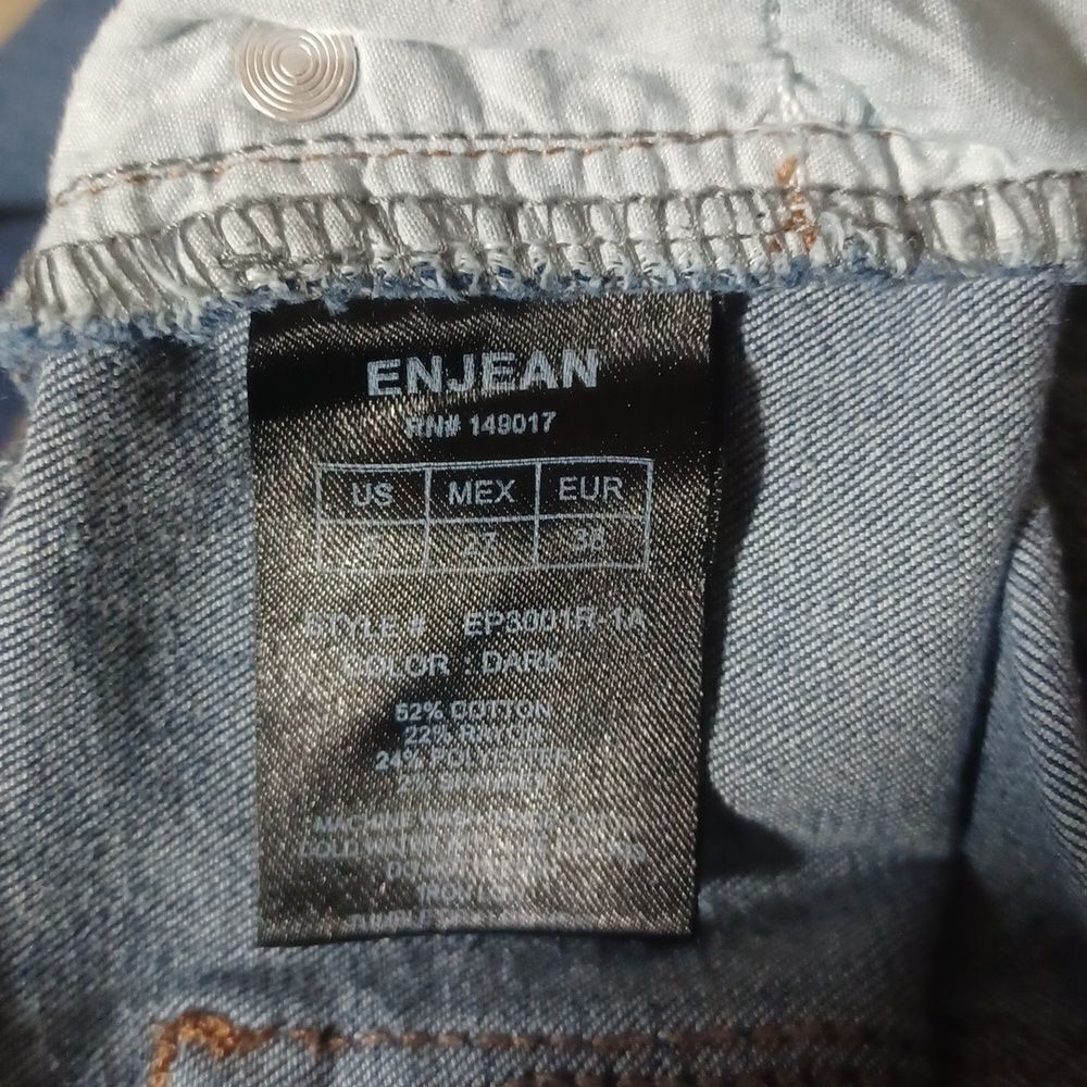7008240.....Enjean Denim Co. Skinny Jeans Size 5