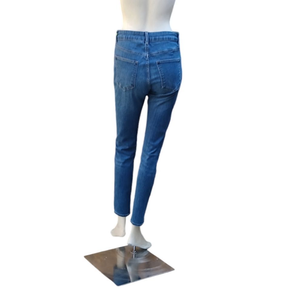 7007940.....H&M Skinny Jeans Size 6