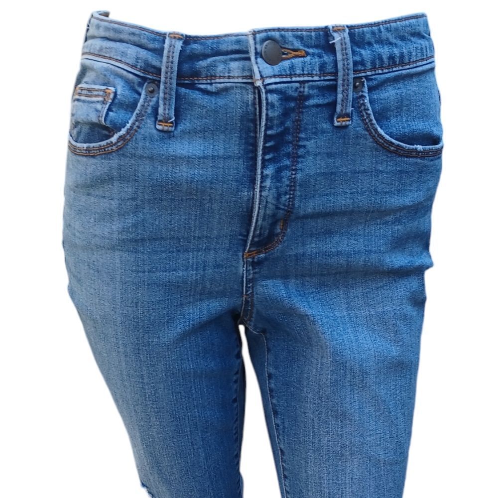 7008140....Universal Thread Skinny Jeans Size 6/28R,  10" Rise
