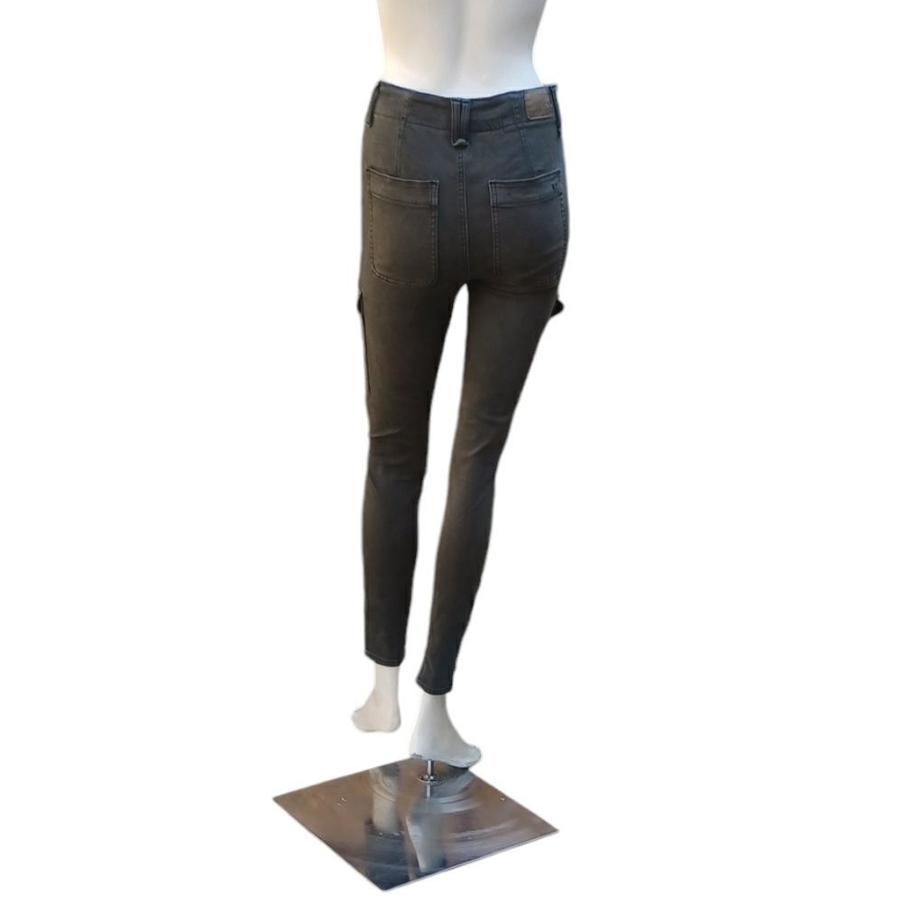 7006740.......American Eagle Skinny Jeans  Size 4R, W26", 27" Inseam 8" Rise