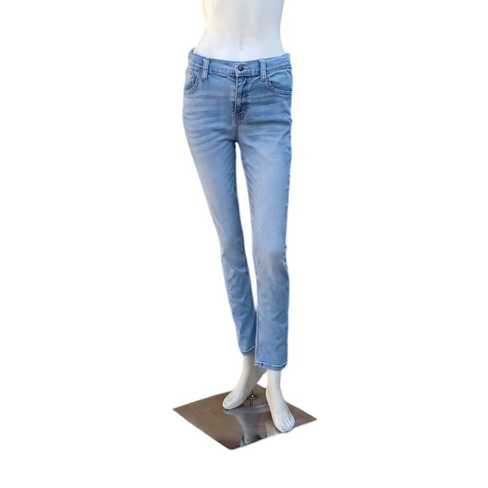 7007440....Cat& Jack Skinny Jeans Size 16Jr., W29"  26"Inseam  9"Rise