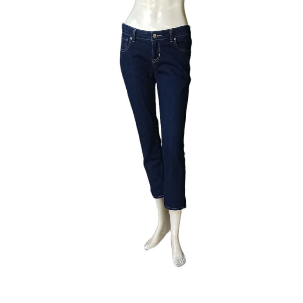 696922....Apt.9 Capri Jeans Size 6P, 28" Waist 23" Inseam 8" Rise