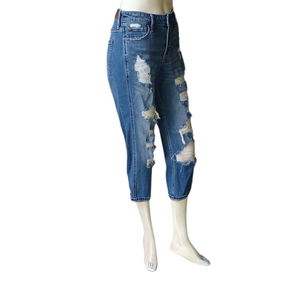69701....Hollister Jeans Size 3S, W26 L22, 9"Rise