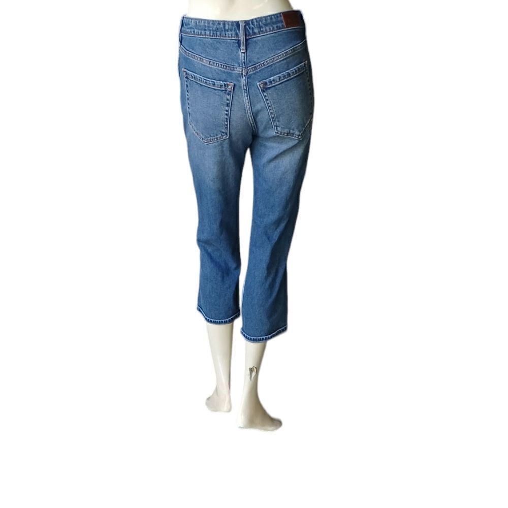 69701....Hollister Jeans Size 3S, W26 L22, 9"Rise