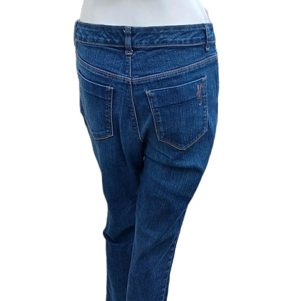 432910...Style&Co Straight leg Jeans Size 6, W28" 27"Inseam 9"Rise