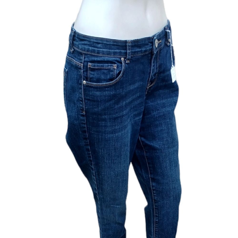 432910...Style&Co Straight leg Jeans Size 6, W28" 27"Inseam 9"Rise