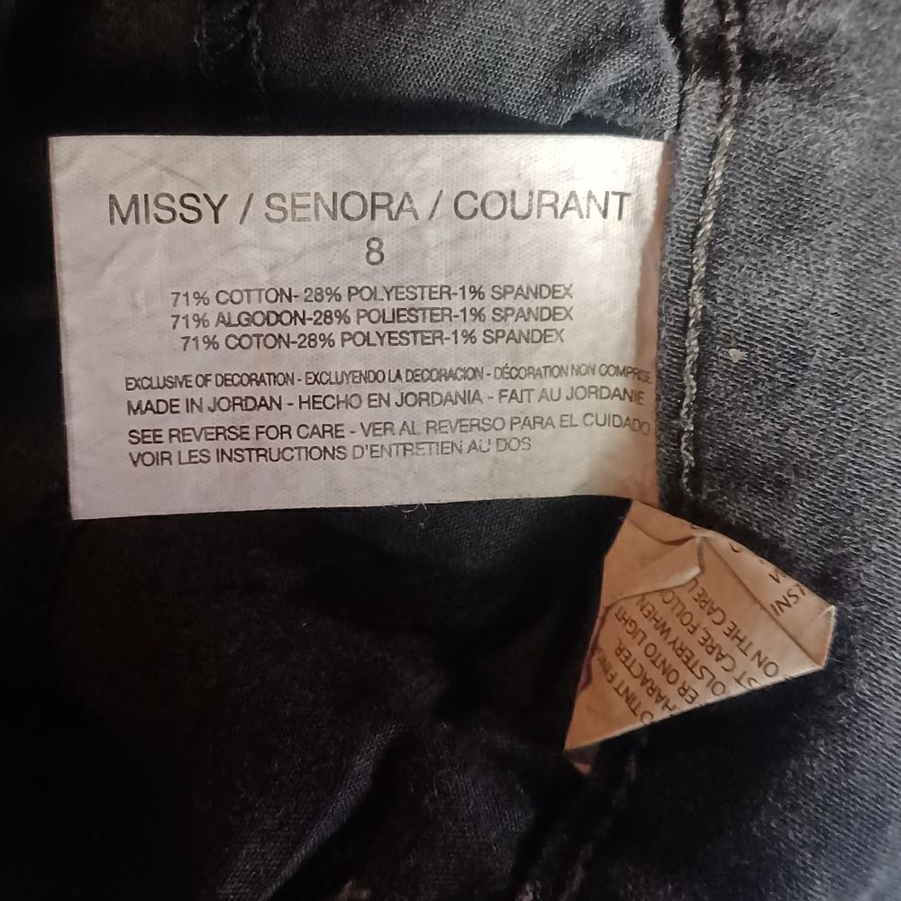 427616..Black Bandolino Skinny Jeans Size 8 Missy, 28" Waist 28" Inseam 10" Rise
