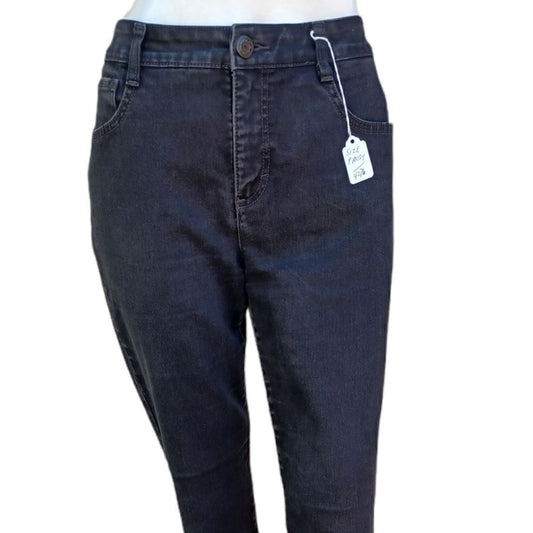 427616..Black Bandolino Skinny Jeans Size 8 Missy, 28" Waist 28" Inseam 10" Rise