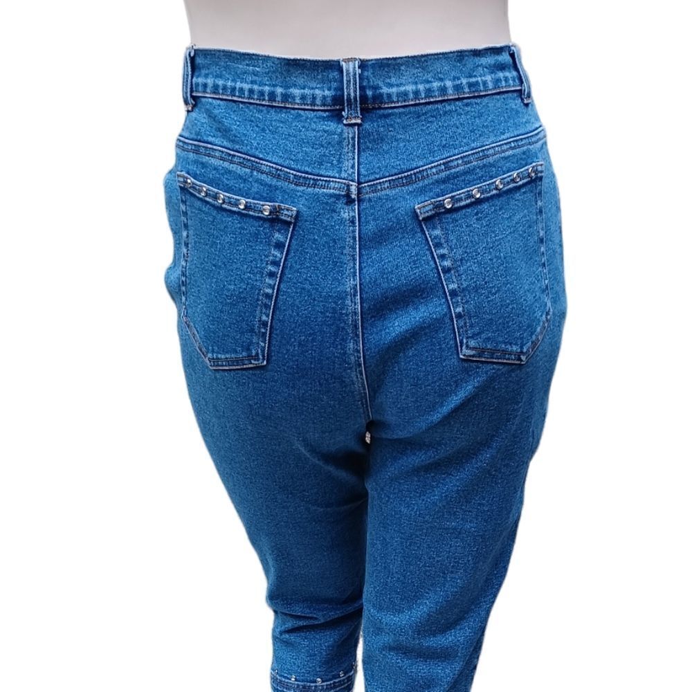 511820.....Denim & Co. Crop Jeans Size 16