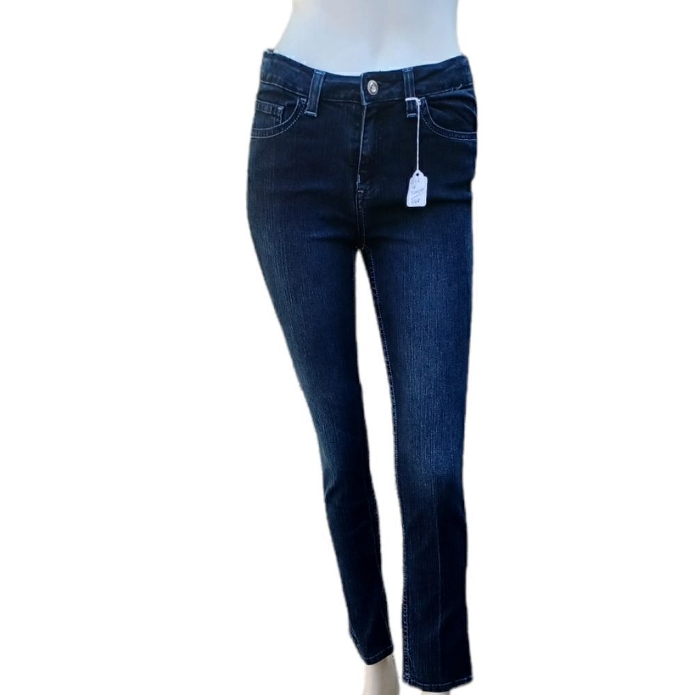 51664...Canyon River Blues Skinn Jeans Juniors 14, W27" 27"Inseam  8 1/2"Rise