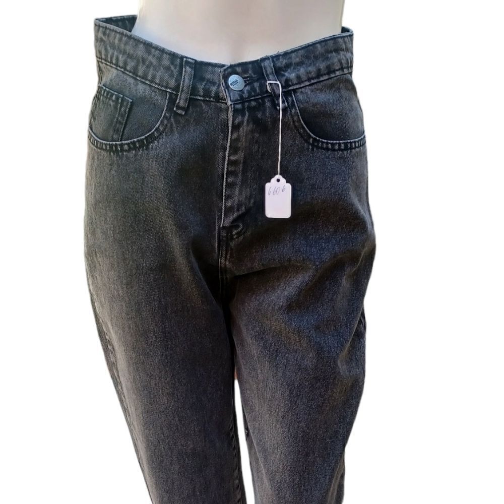 660641...Royal Women Straight leg Jeans Size  31, W25" 27"Inseam 12"Rise