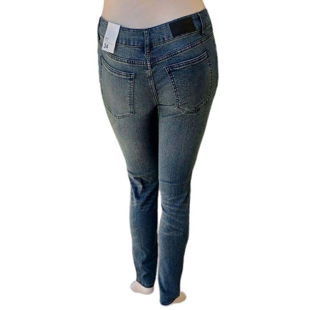 541927...Original Use Mom Skinny Jeans Size 34, 30"Inseam  10"Rise