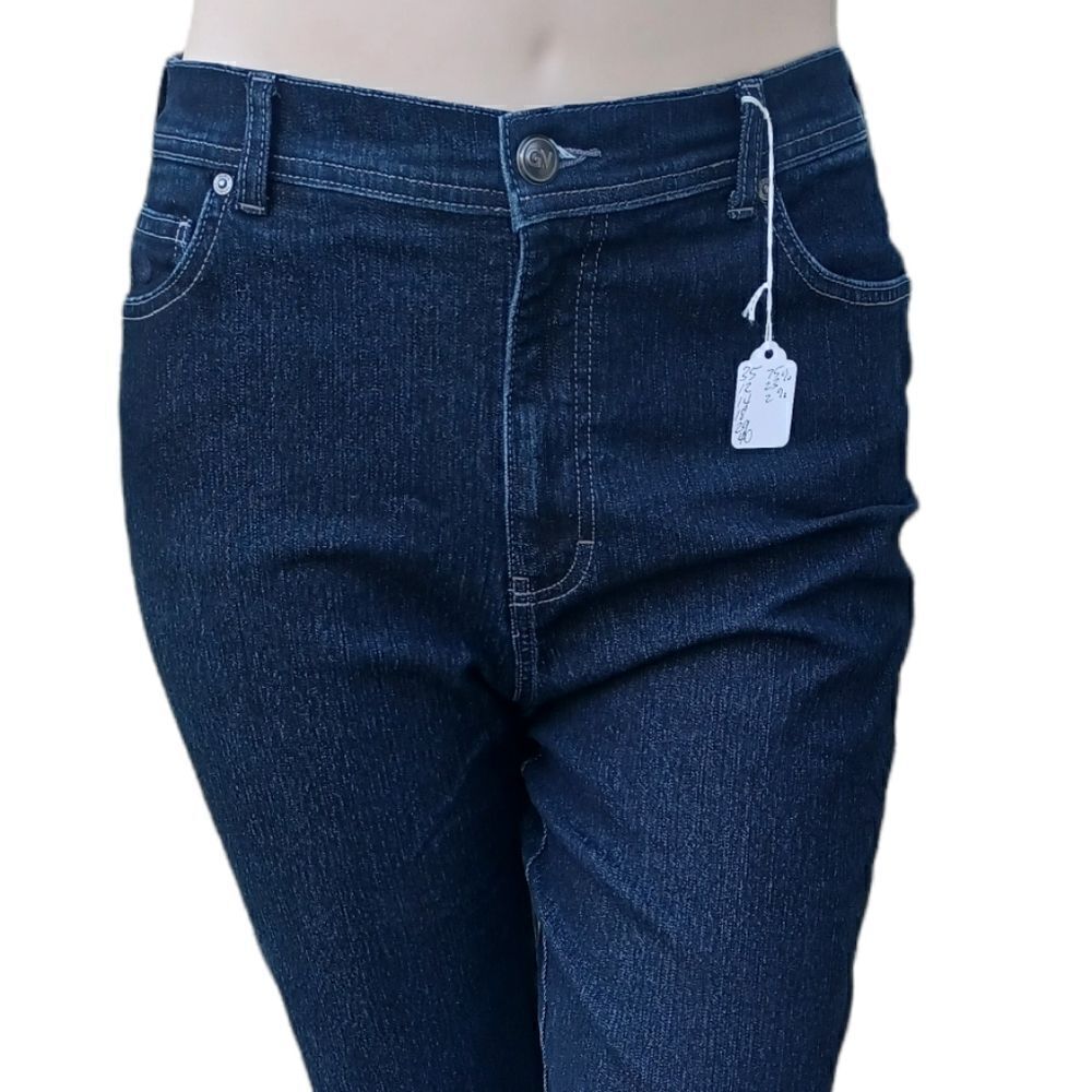 518320...Gloria Vanderbilt Crop Jeans Size 14, W16" 18"Inseam  12"Rise