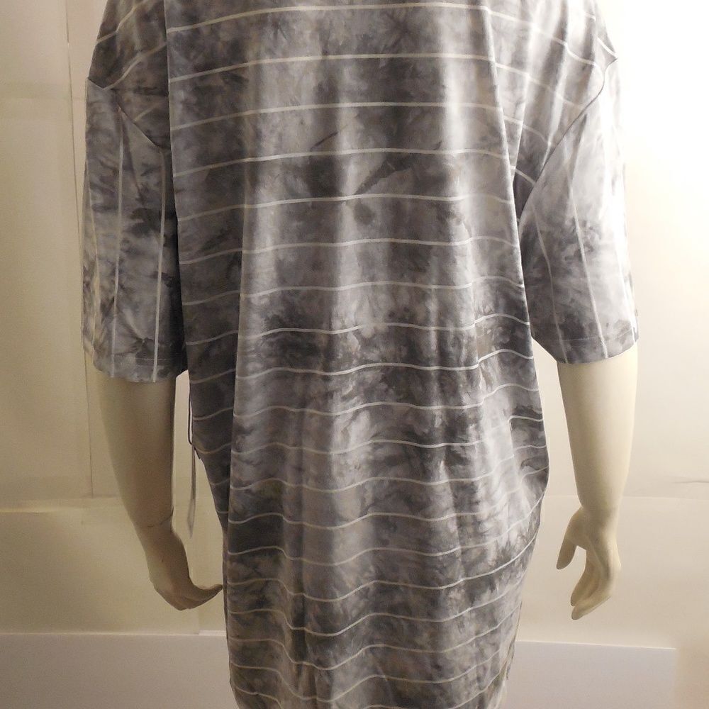 418233...NWT - Jackson Crew Neck Short Sleeve Top Medium