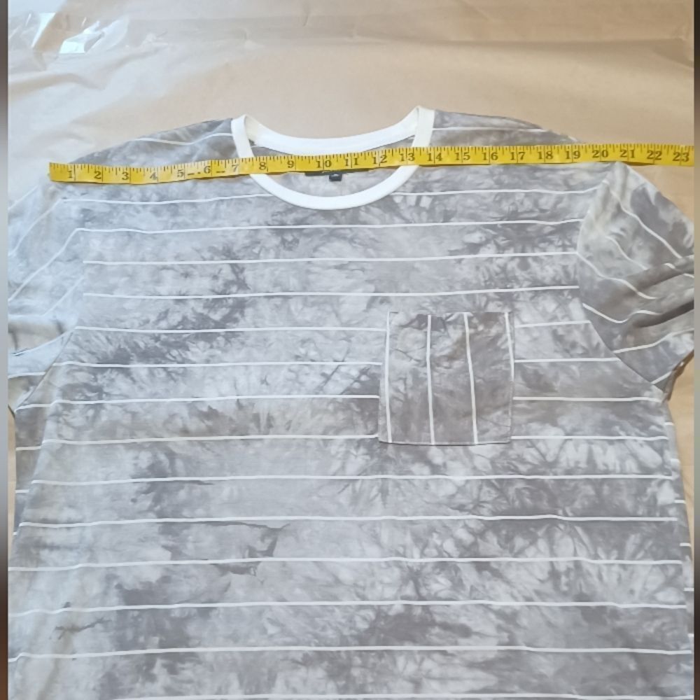 418233...NWT - Jackson Crew Neck Short Sleeve Top Medium