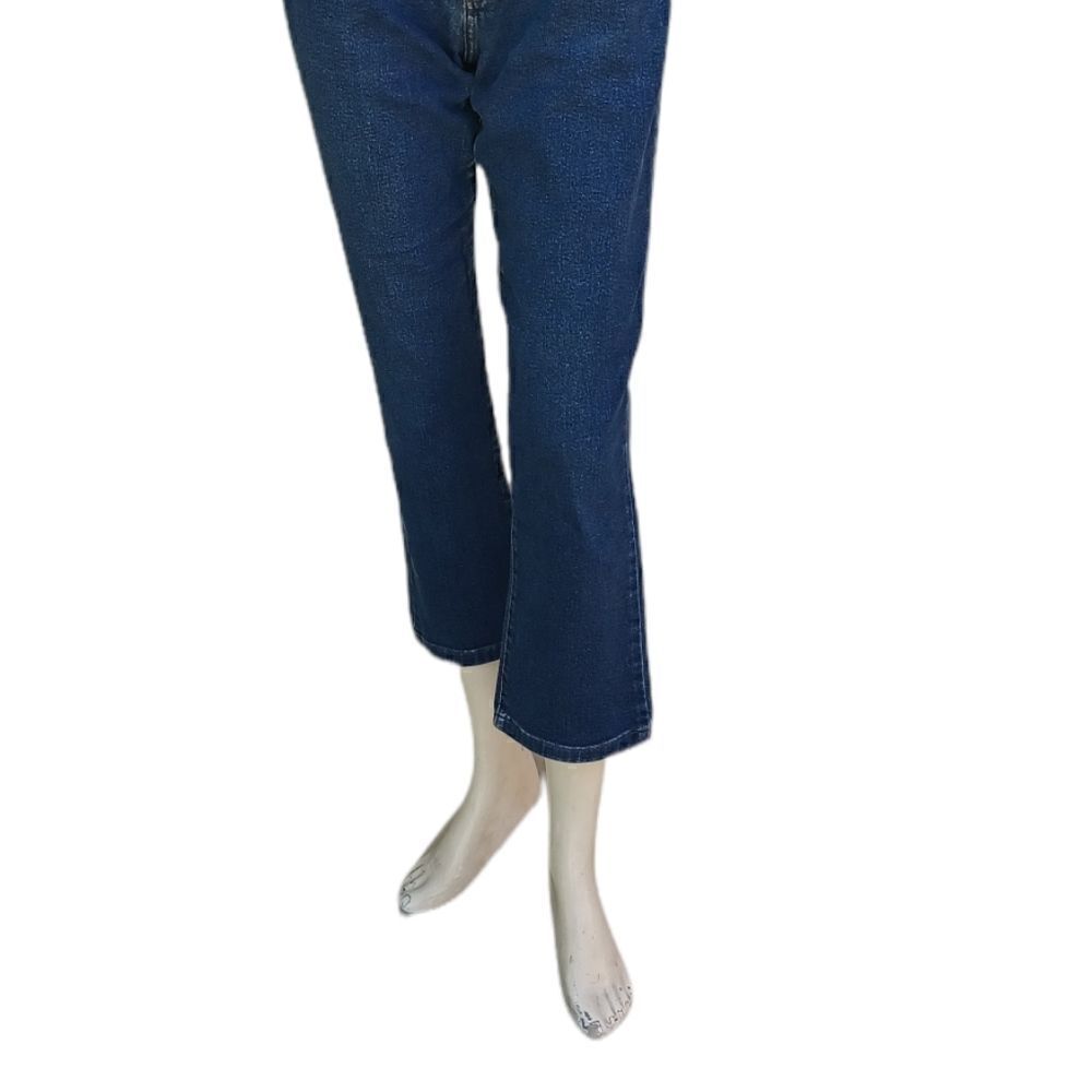 42305...Caslon Straight leg Jeans Size 4P, W24"  25"Inseam  10"Rise