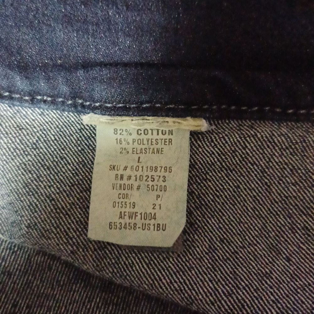 7006914...Abercrombie & Fitch Pull-On Skinny Jeans Size L, 28" 28"Inseam 9"Rise