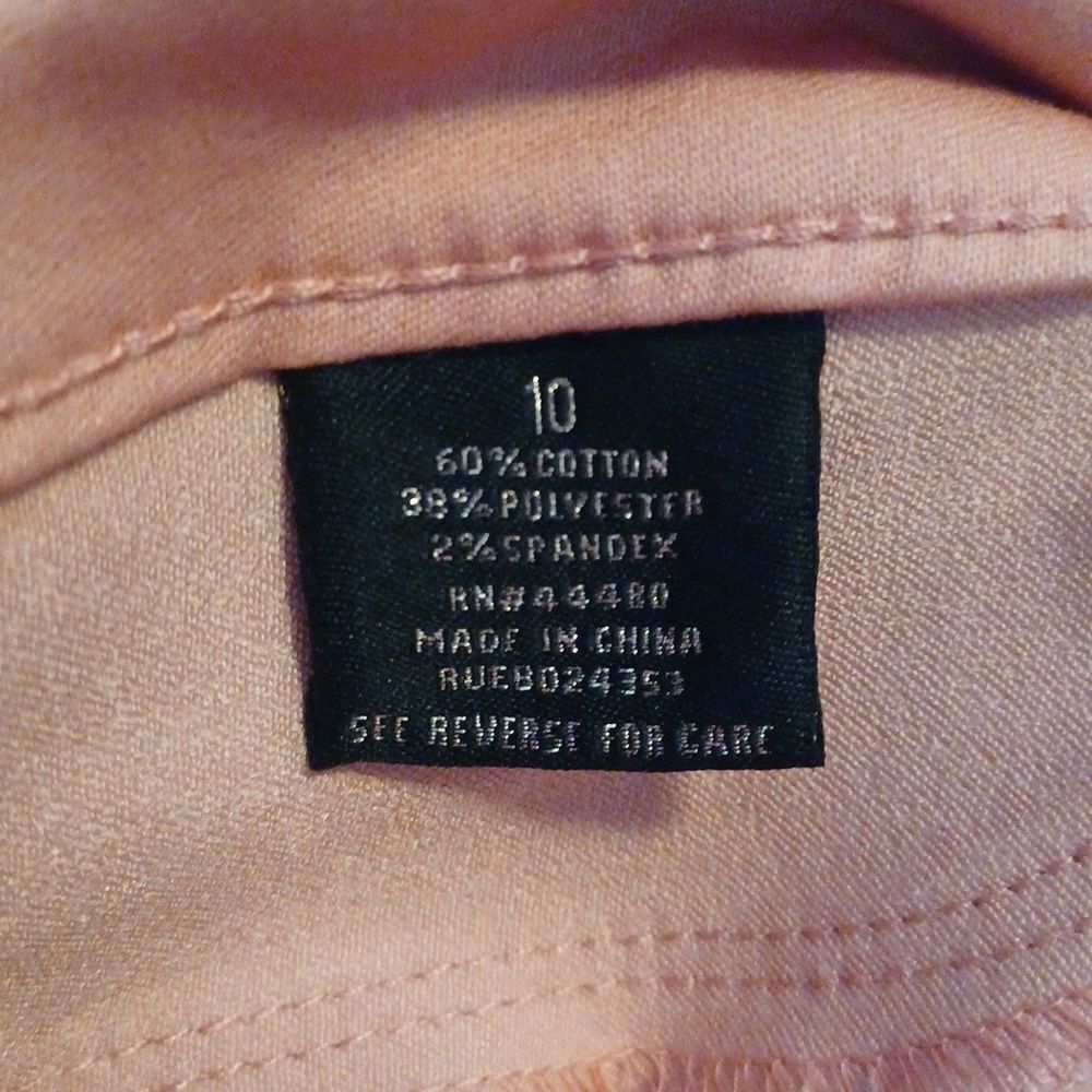 609030.....Tinsel Town Soft Stretch Ankle Crop Pants Size 10