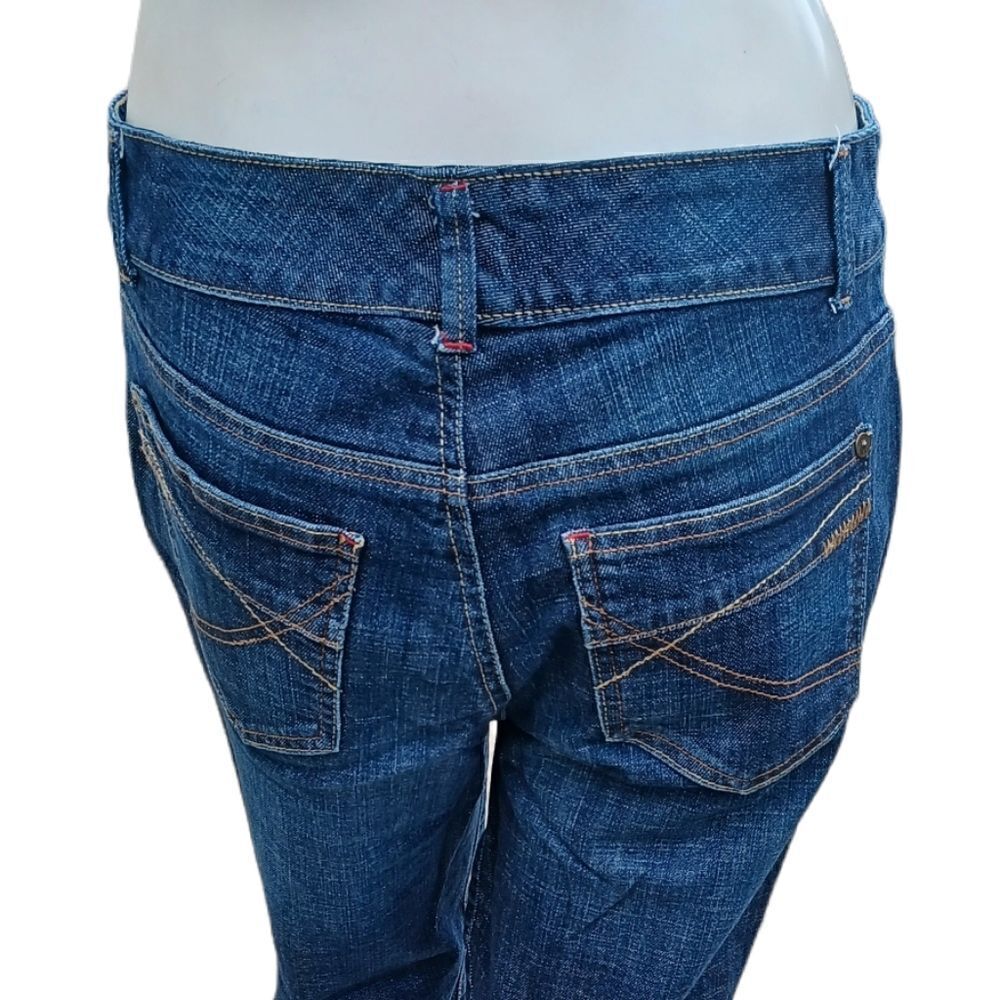 432410..Tommy Hilfiger Crop Jeans Size 6, W30" 23"Inseam 9"Rise
