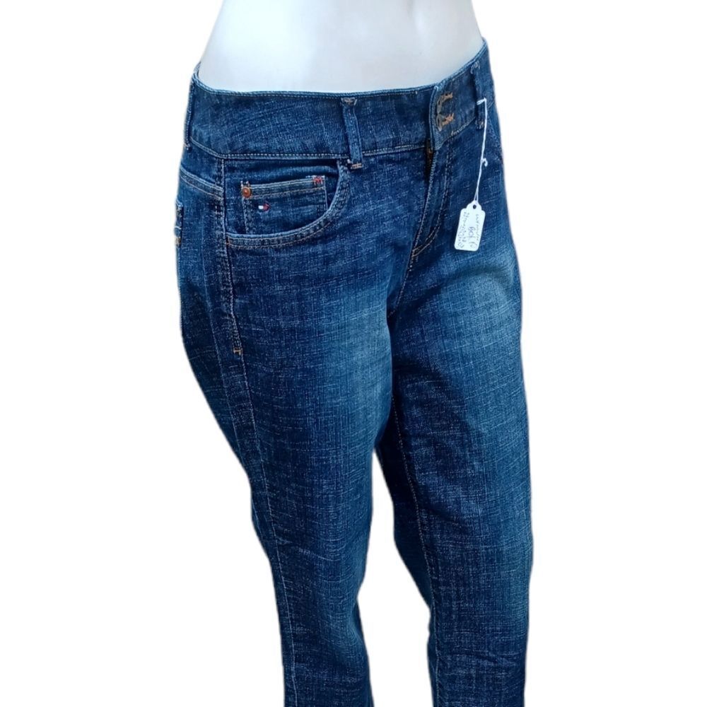 432410..Tommy Hilfiger Crop Jeans Size 6, W30" 23"Inseam 9"Rise