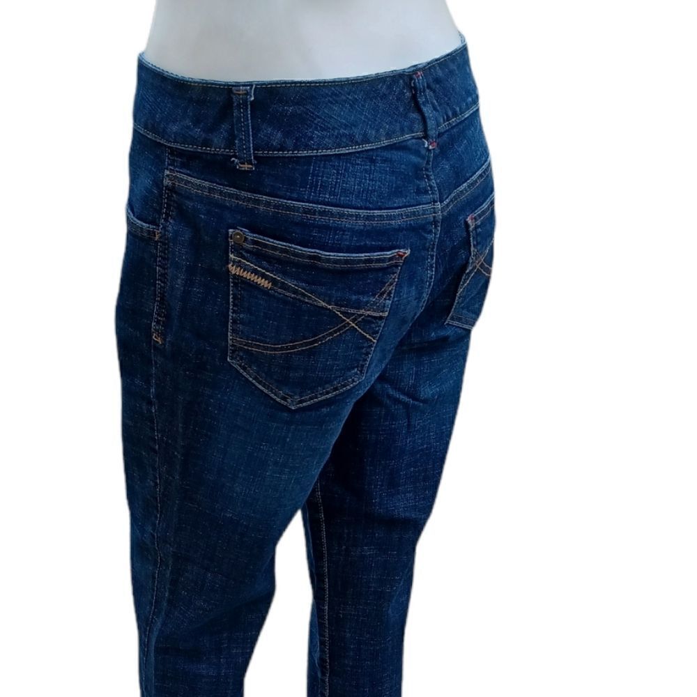 432410..Tommy Hilfiger Crop Jeans Size 6, W30" 23"Inseam 9"Rise
